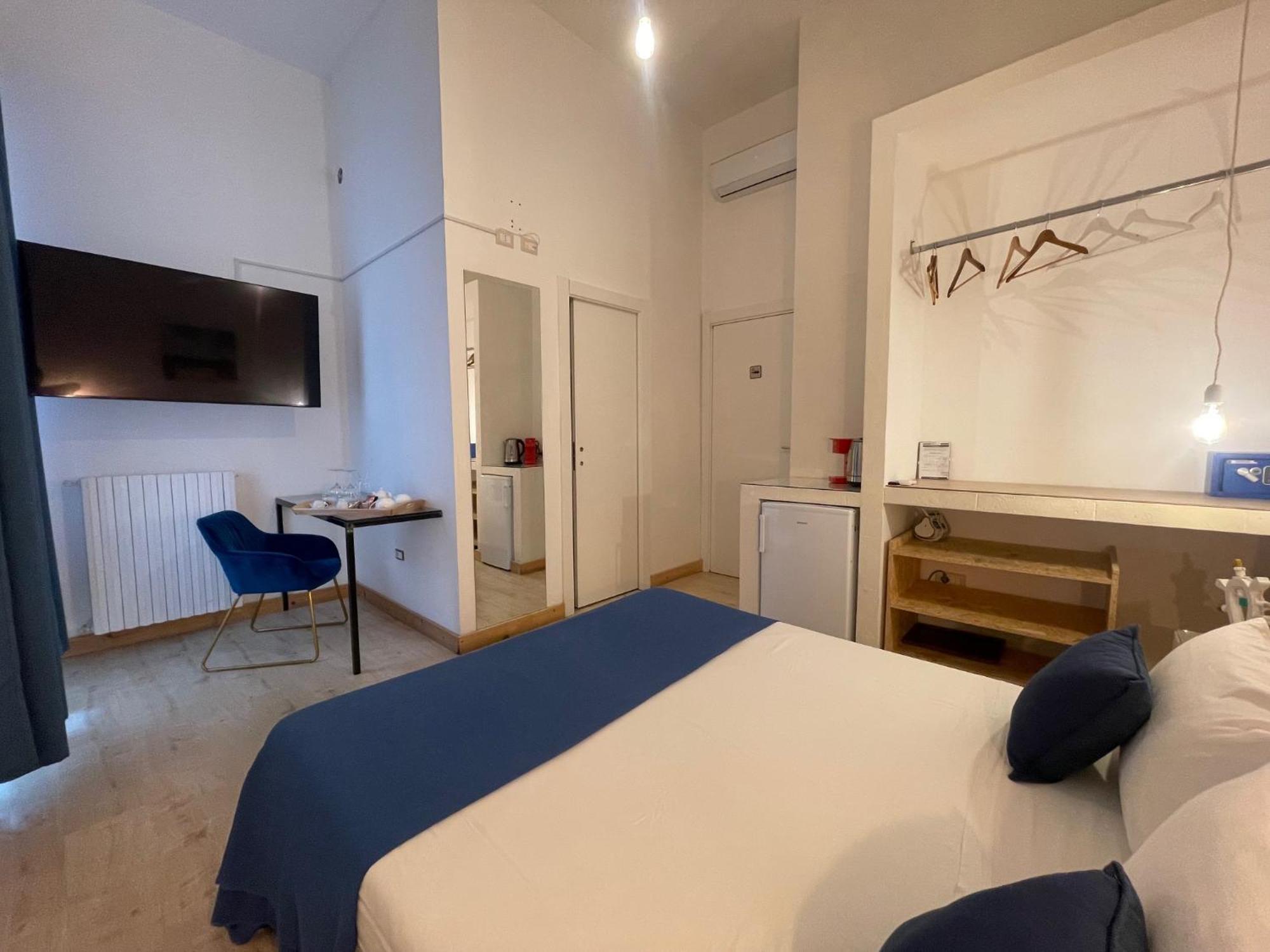D'Angio Rooms-Manfredi Homes&Villas Манфредония Экстерьер фото