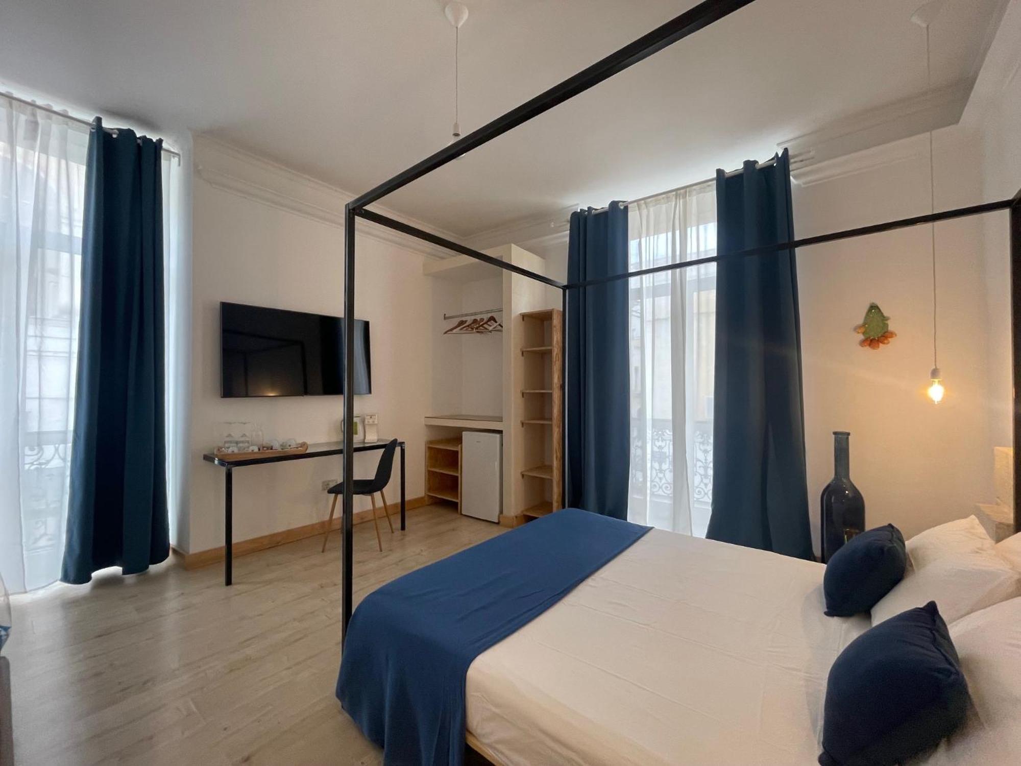 D'Angio Rooms-Manfredi Homes&Villas Манфредония Экстерьер фото
