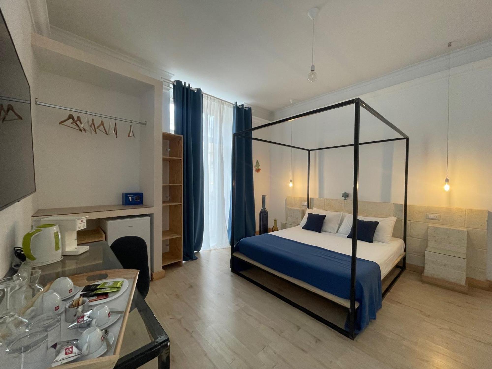 D'Angio Rooms-Manfredi Homes&Villas Манфредония Экстерьер фото
